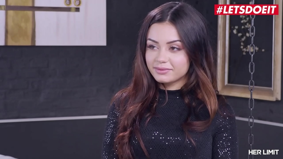 Naughty PAWG Martina Smeraldi Büyük Beyaz Yarrakla Sert Pembe Am Sikişi