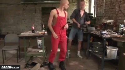 CazzoFilm – Üç XXL Maço Gay Sikişiyor