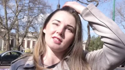 German Scout 18’lik dolgun iri memeli Lucie’yi sikiyor