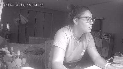 Ödevi Siktirip Lezbiyen Porno Eşliğinde Parmakladı