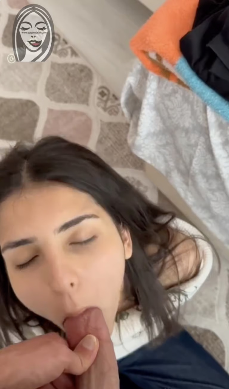 Özlenen Saksocu Sürtük Yine İş Başında