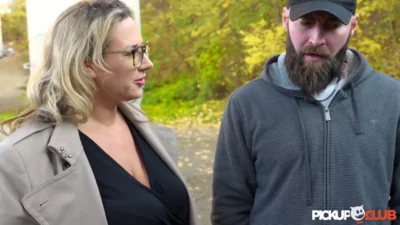 Tombul MILF Kathy Derin Sikiş Macerası
